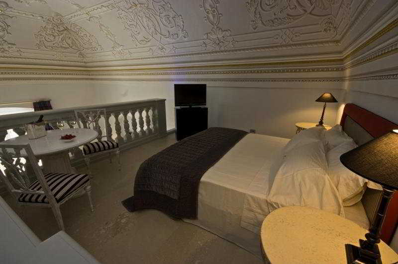 Palazzo Gattini Luxury Hotel - Vretreats Матера Номер фото